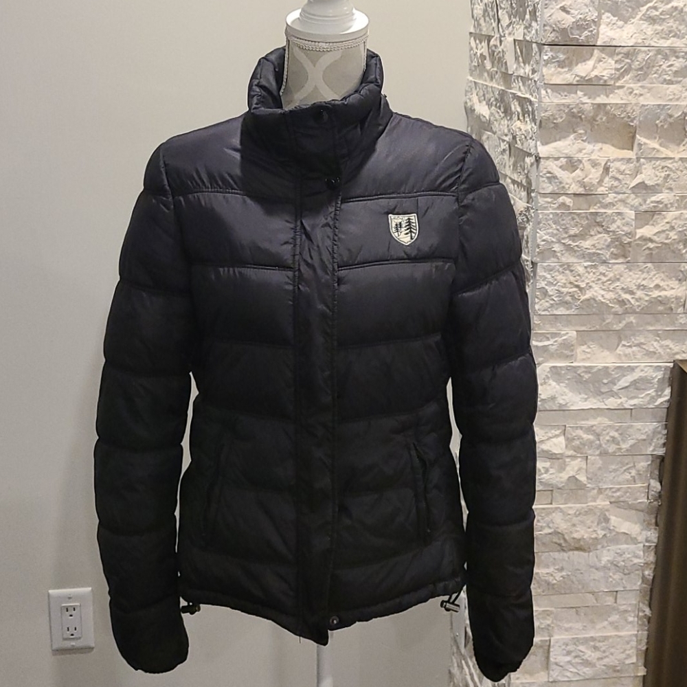 American Eagle black bomber jacket
